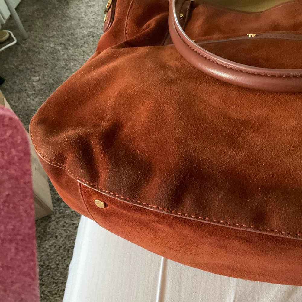 Tory Burch Tote Suede - Picture 5 of 5